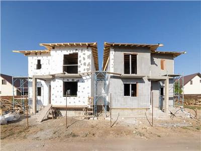 Casa de vanzare noua cu 4 camere in Horpaz, com. Miroslava